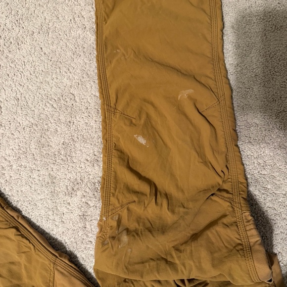 Carhartt Men's Tan Cargo Work Pants - Picture 4 of 4